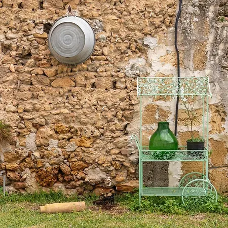 Le Piccole Duse In Giardino