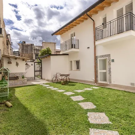Le Piccole Duse In Giardino Palermo